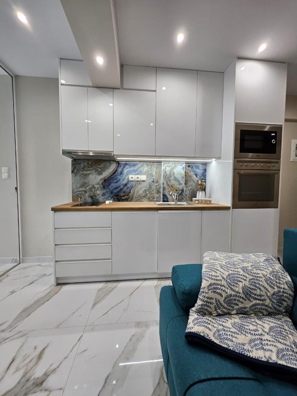 Agora Luxury Apartment 7 Лутраки Екстериор снимка